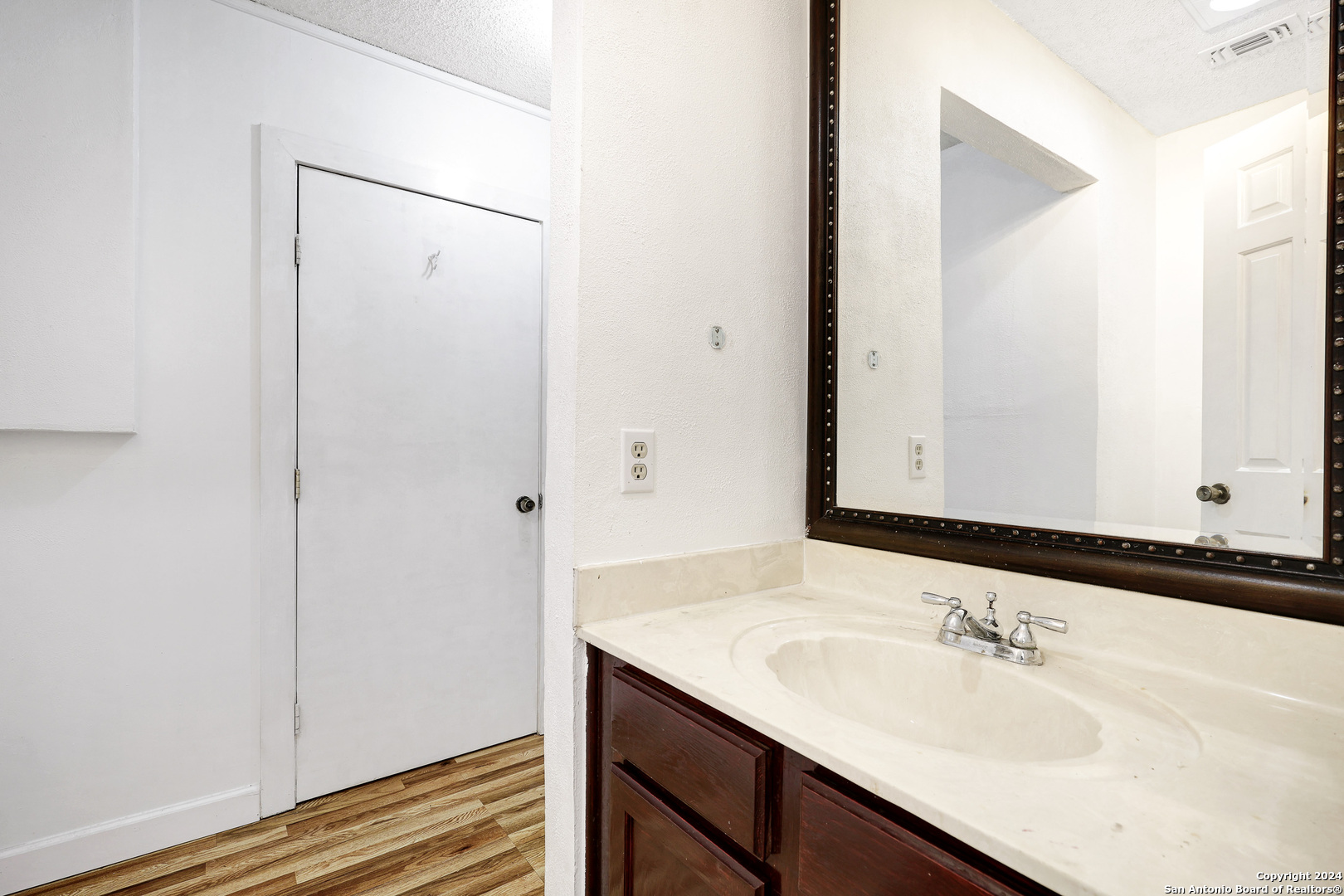5986 Sunrise Bend Drive San Antonio TX 78244