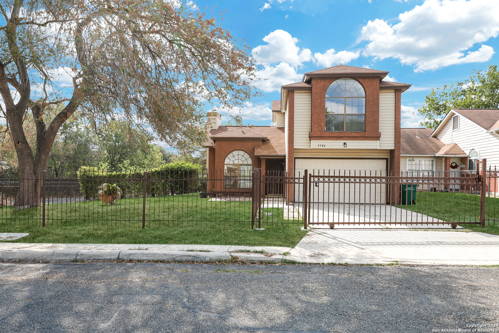 5986 Sunrise Bend Drive San Antonio TX 78244