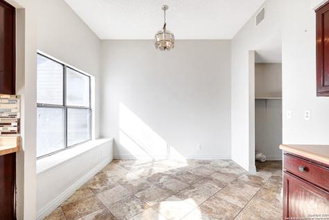 5986 Sunrise Bend Drive San Antonio TX 78244