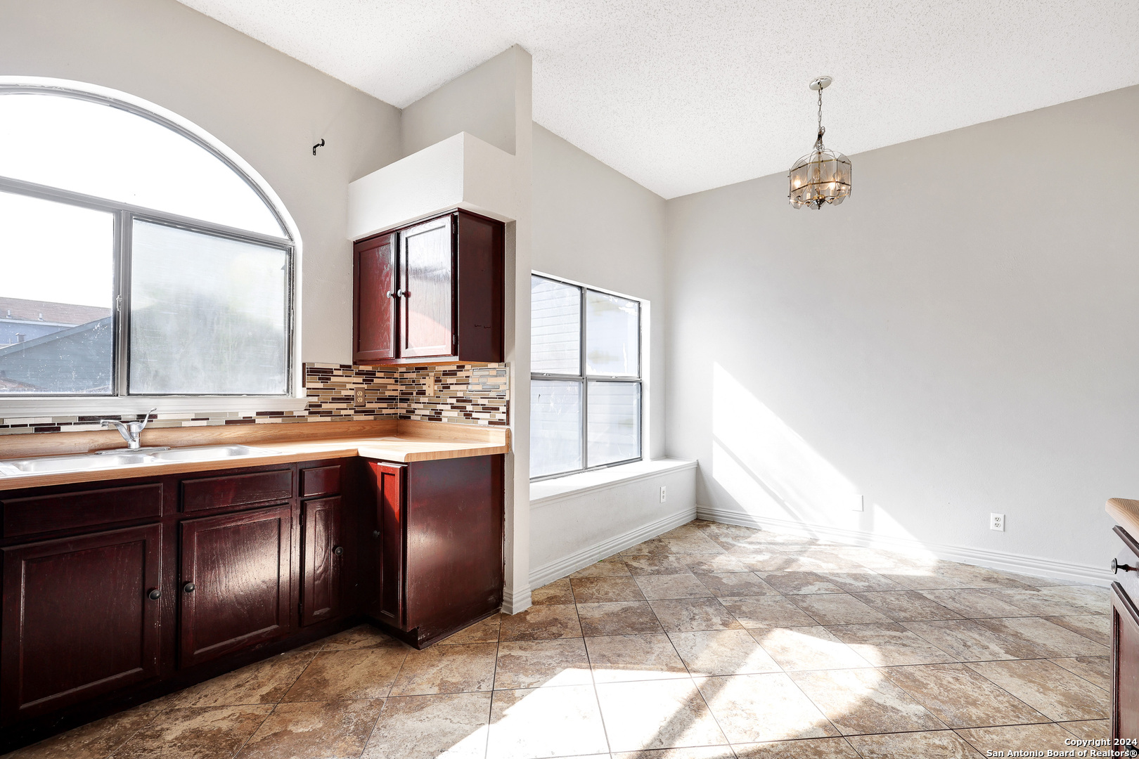 5986 Sunrise Bend Drive San Antonio TX 78244