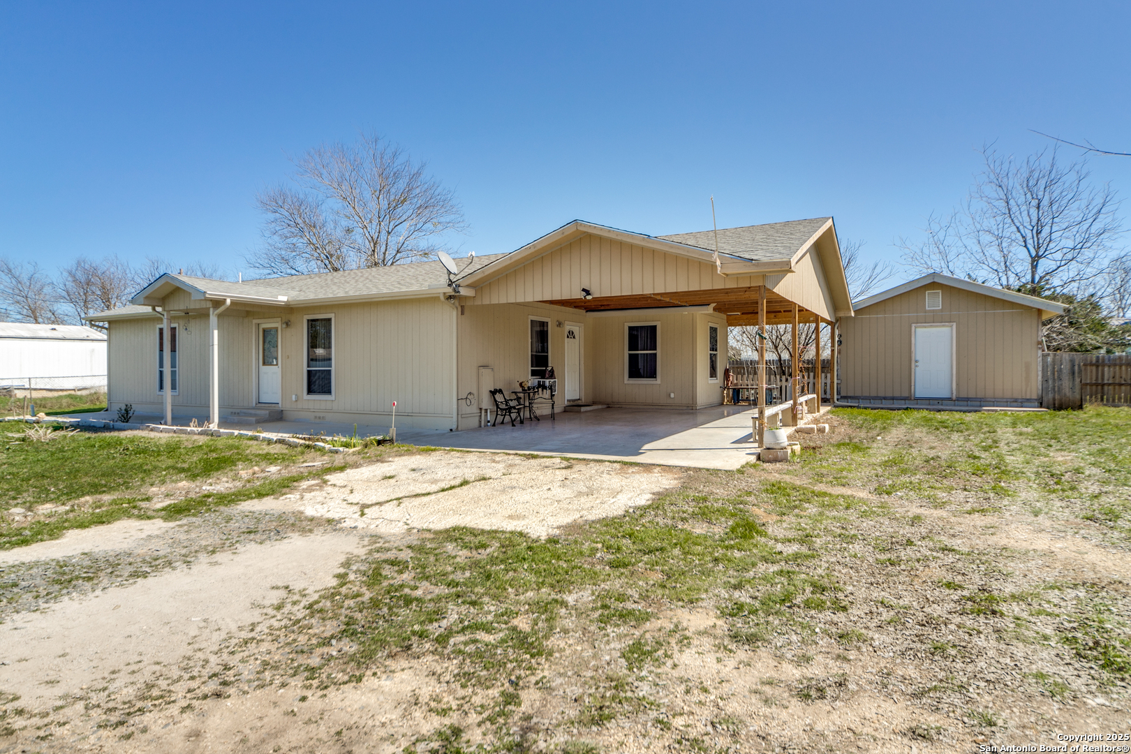 230 Broken Spur Bandera TX 78003