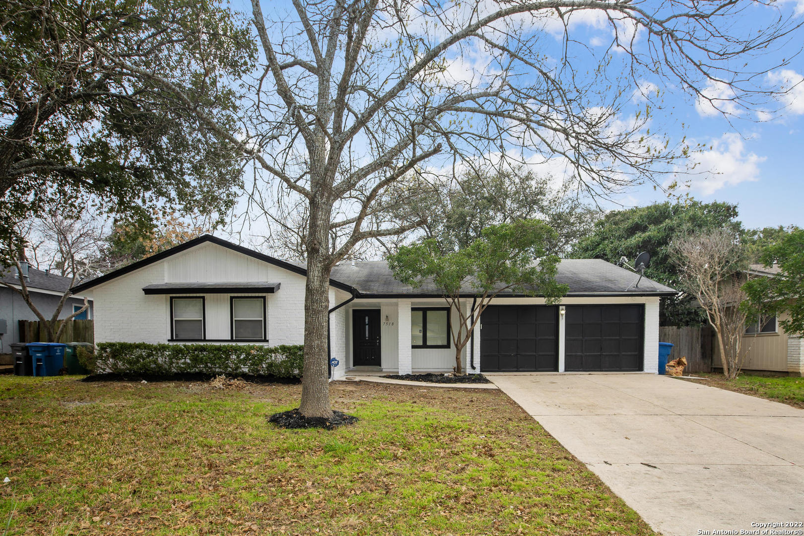 7518 Meadow Green Street San Antonio TX 78251