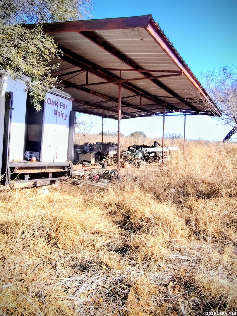1641 County Road 223 Floresville TX 78114
