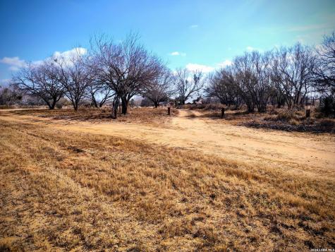 1641 County Road 223 Floresville TX 78114