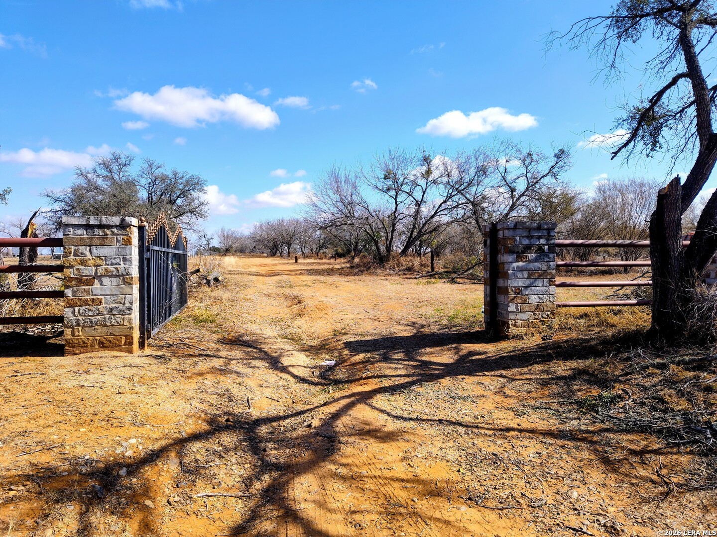 1641 County Road 223 Floresville TX 78114