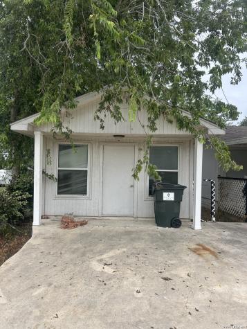 200 N Irvin Street Falls City TX 78113
