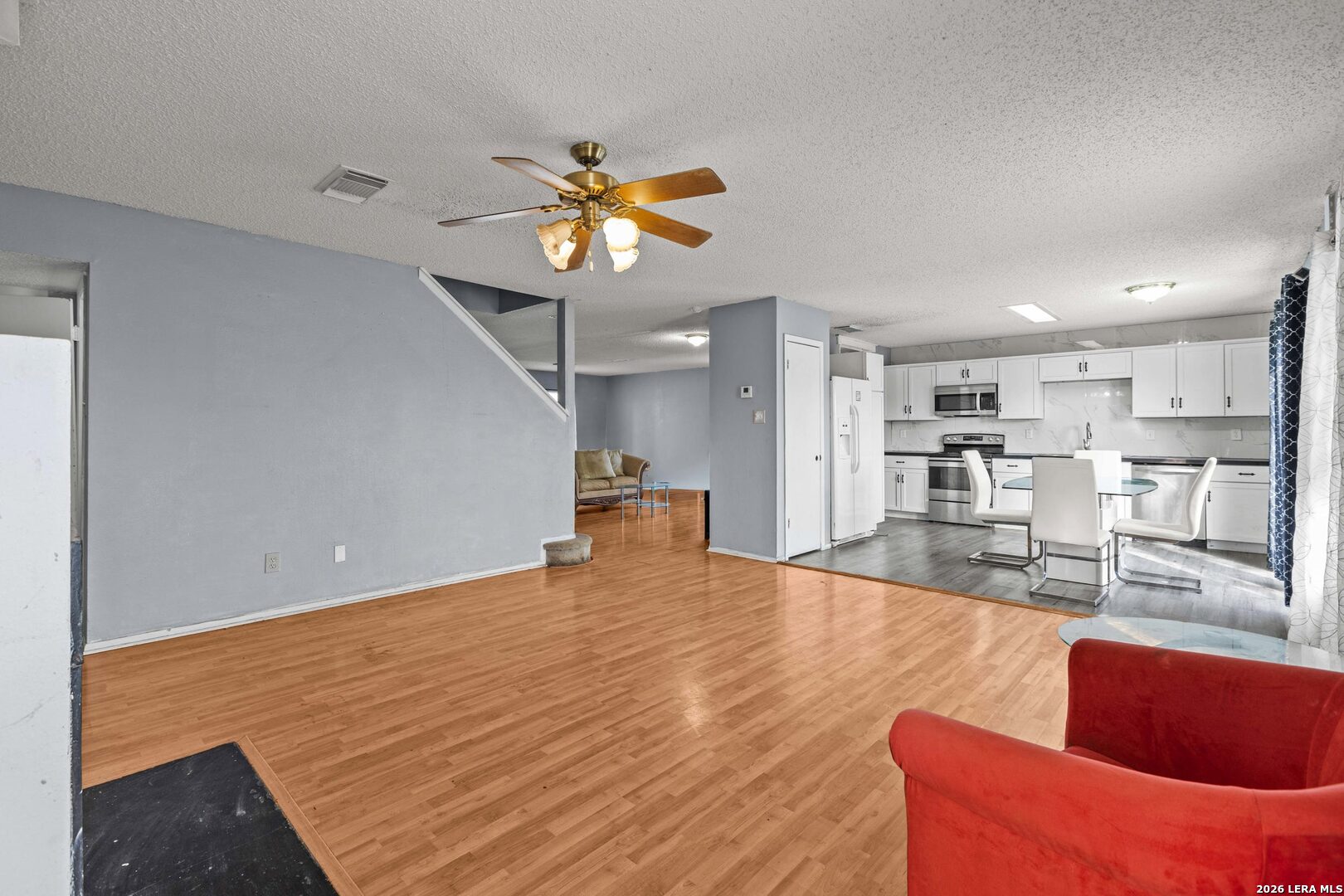 8146 Easy Meadow Converse TX 78109