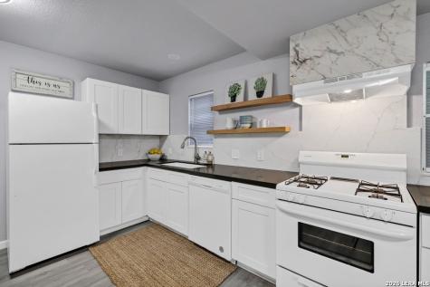 154 W Zavalla San Antonio TX 78204