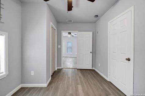 154 W Zavalla San Antonio TX 78204