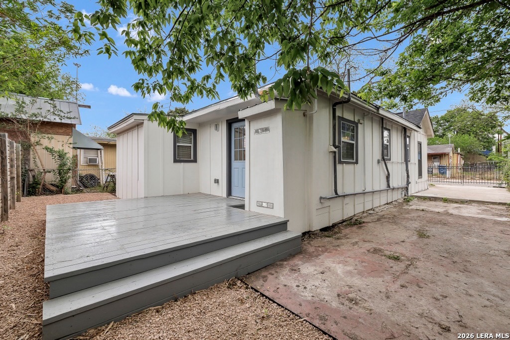 154 W Zavalla San Antonio TX 78204