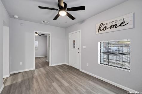 154 W Zavalla San Antonio TX 78204