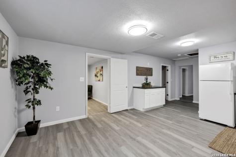 154 W Zavalla San Antonio TX 78204