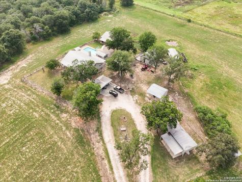 4843 Fm 539 Floresville TX 78114