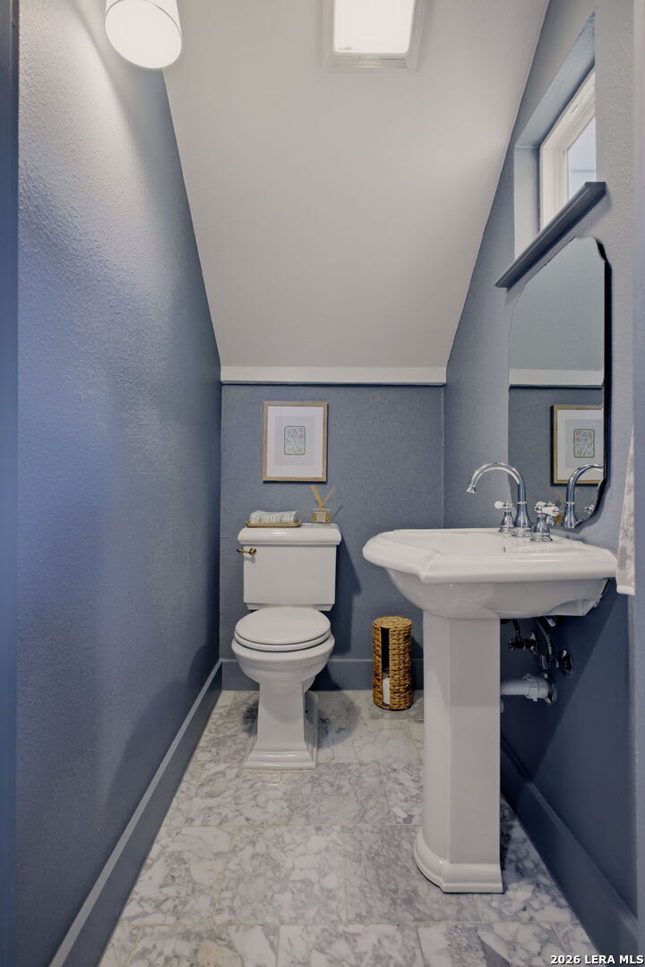 301 Ogden Lane Alamo Heights TX 78209
