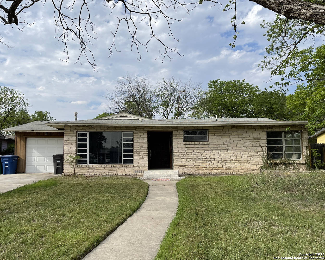 3239 W Woodlawn Avenue San Antonio TX 78228