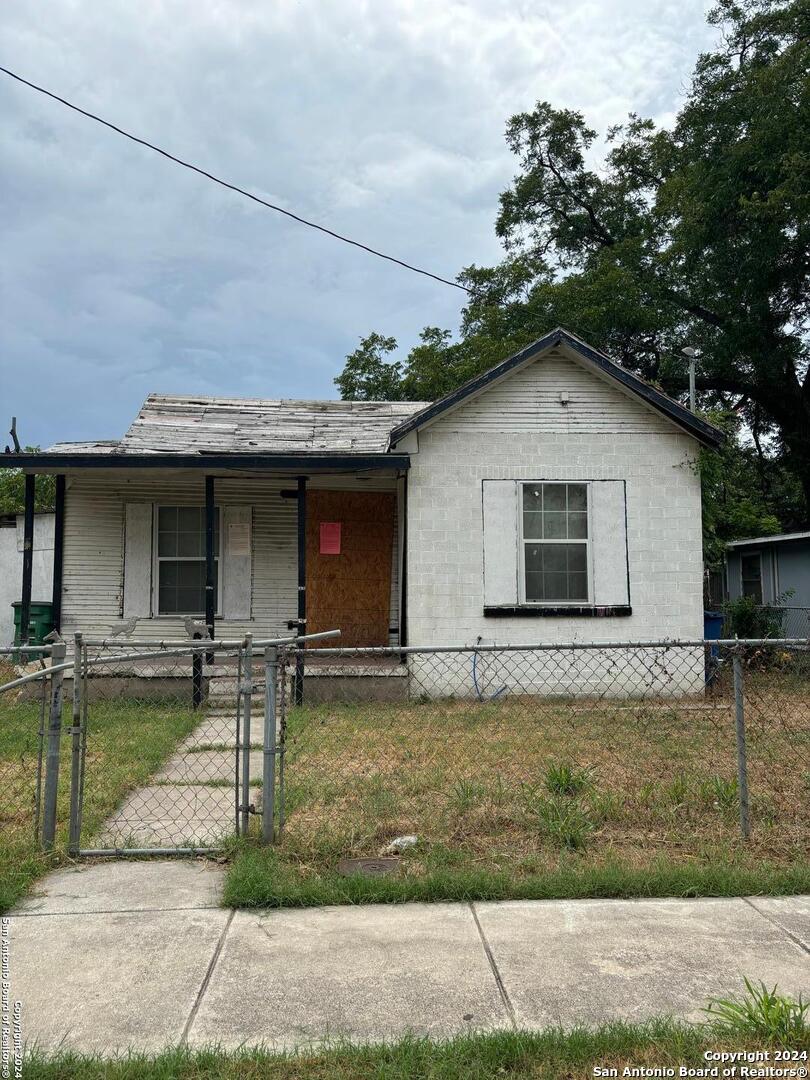 2006 San Luis Street San Antonio TX 78207