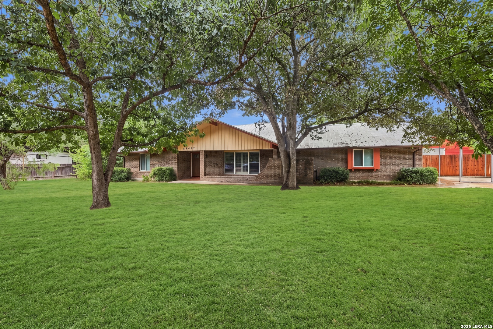 10422 Rocking M Helotes TX 78023