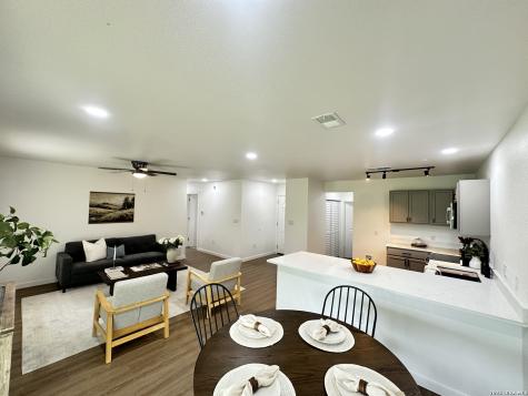 259 E Baetz Boulevard San Antonio TX 78221