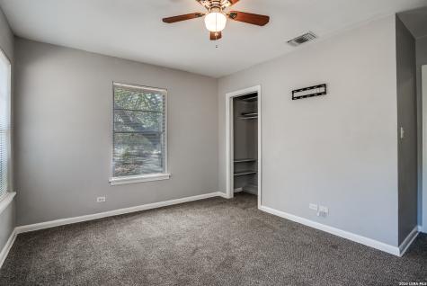 102 Krameria Drive Castle Hills TX 78213
