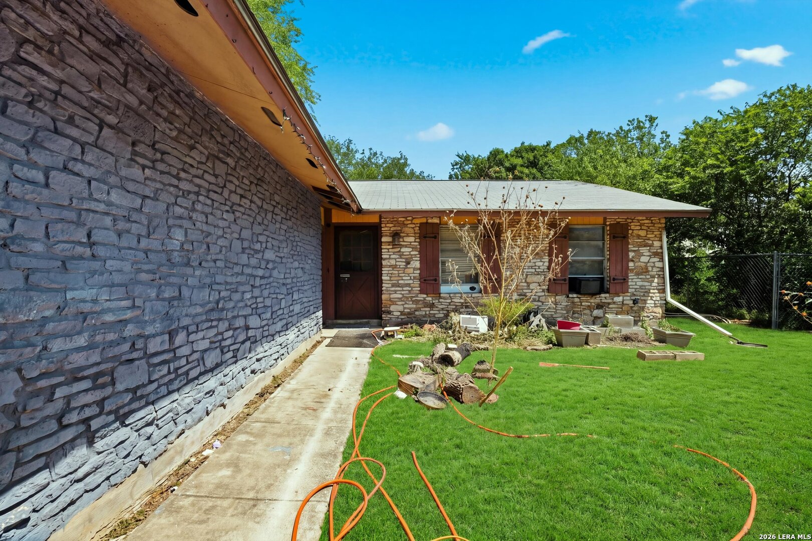 5675 Castle Glade San Antonio TX 78218