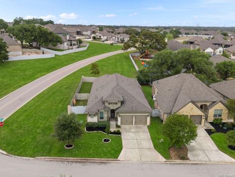 1186 Yaupon Loop New Braunfels TX 78132