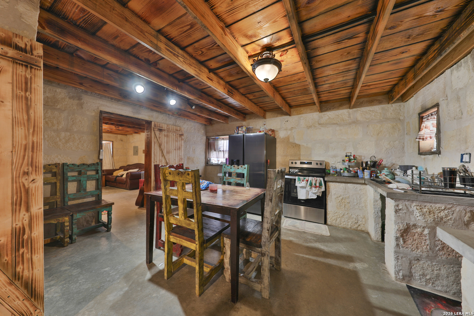 122 Brink Center Point TX 78010