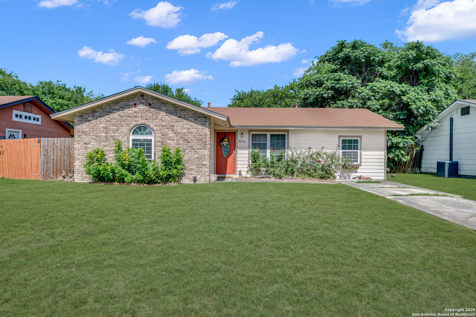 8239 Glen Lark San Antonio TX 78239