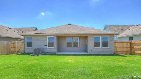 1017 Village Run Seguin TX 78155