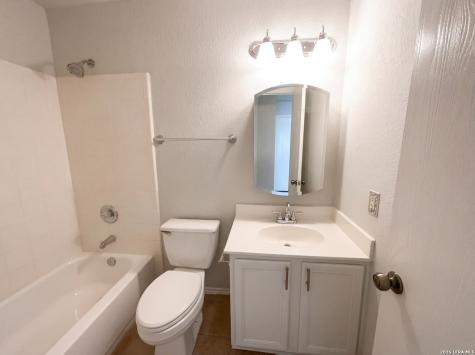 7223 Avator Bay San Antonio TX 78250