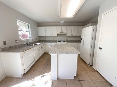 7223 Avator Bay San Antonio TX 78250