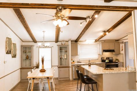 18066 La Gloria Road Elmendorf TX 78112