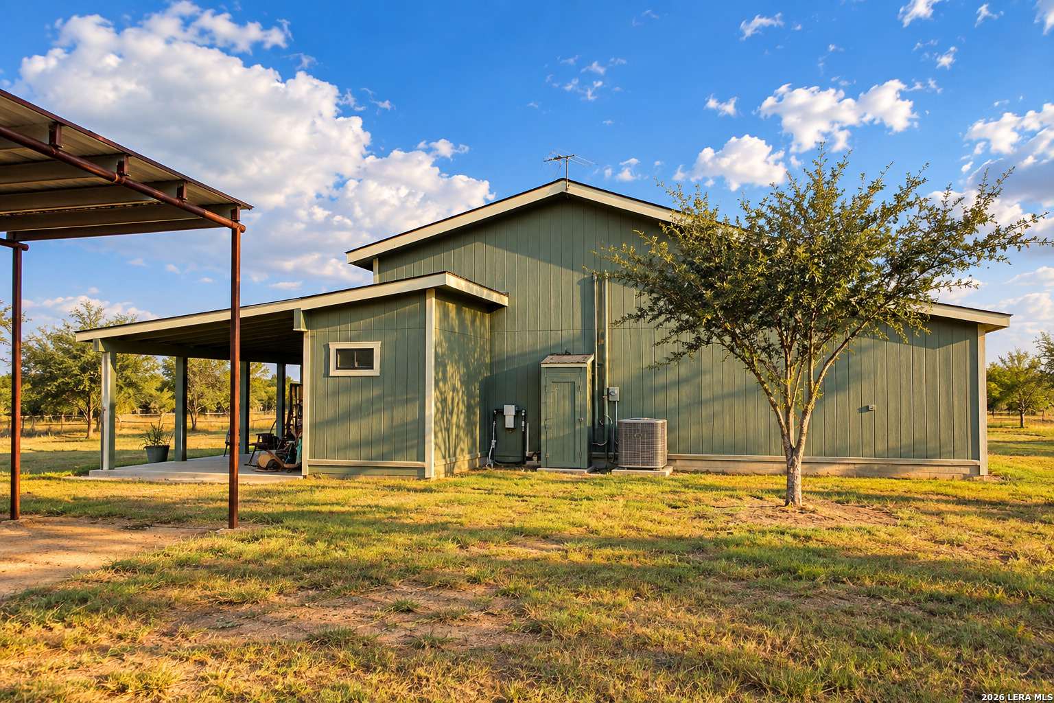 384 County Road 156 Kenedy TX 78119