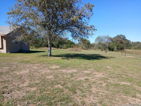706 Thomaston River Road Cuero TX 77954