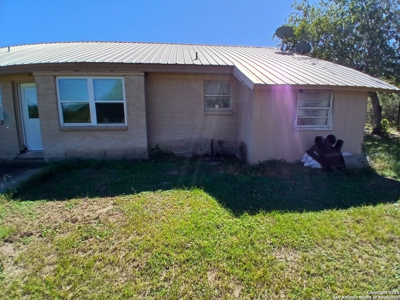 706 Thomaston River Road Cuero TX 77954