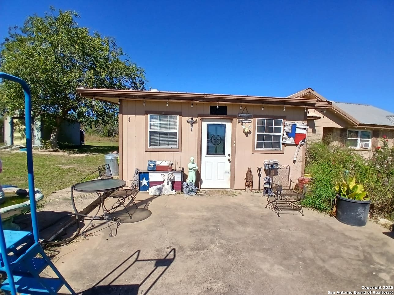 706 Thomaston River Road Cuero TX 77954