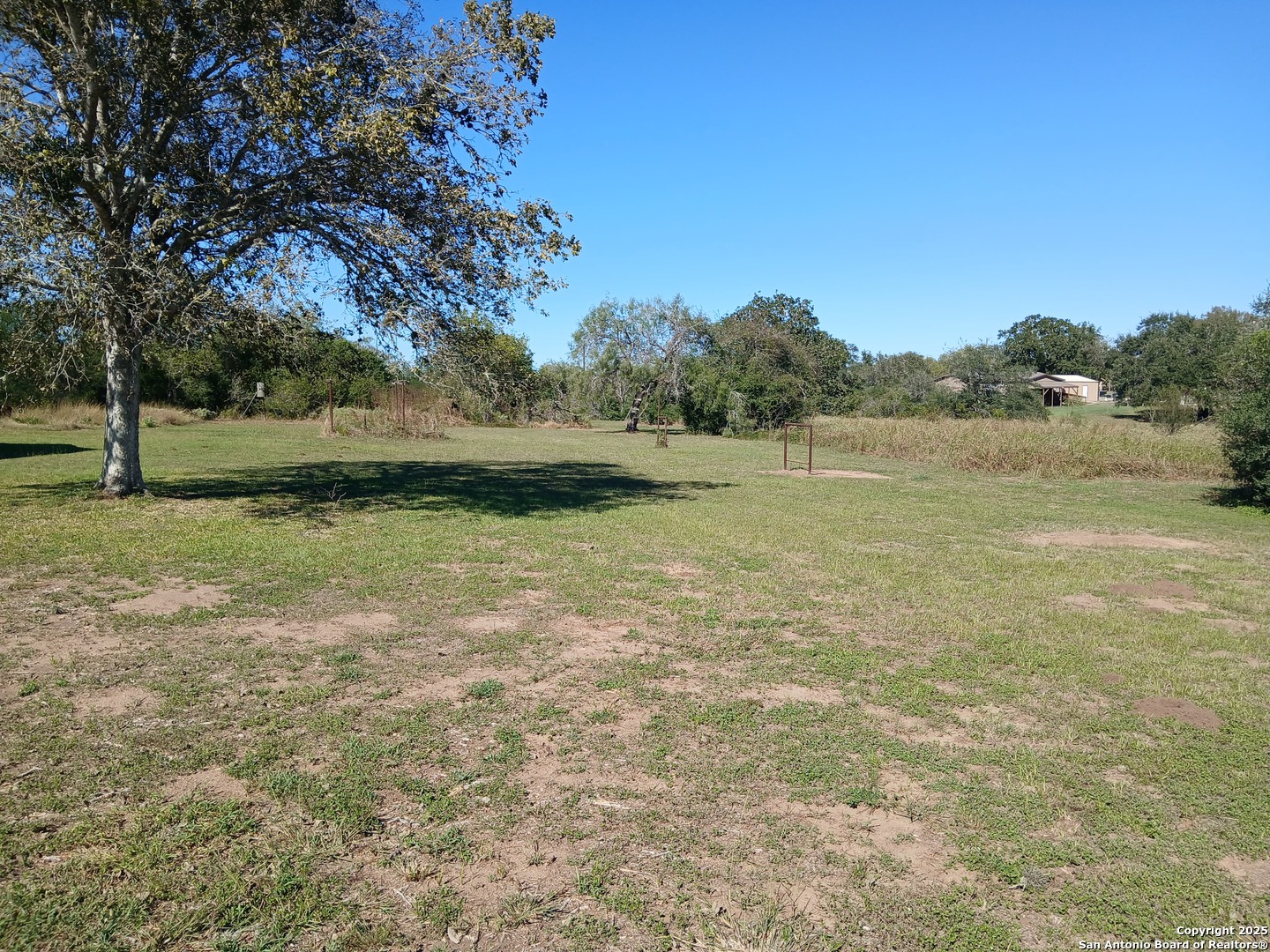 706 Thomaston River Road Cuero TX 77954