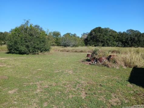 706 Thomaston River Road Cuero TX 77954