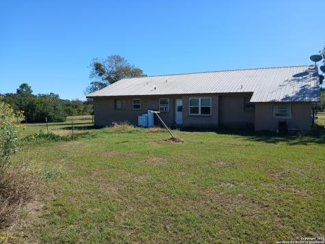 706 Thomaston River Road Cuero TX 77954