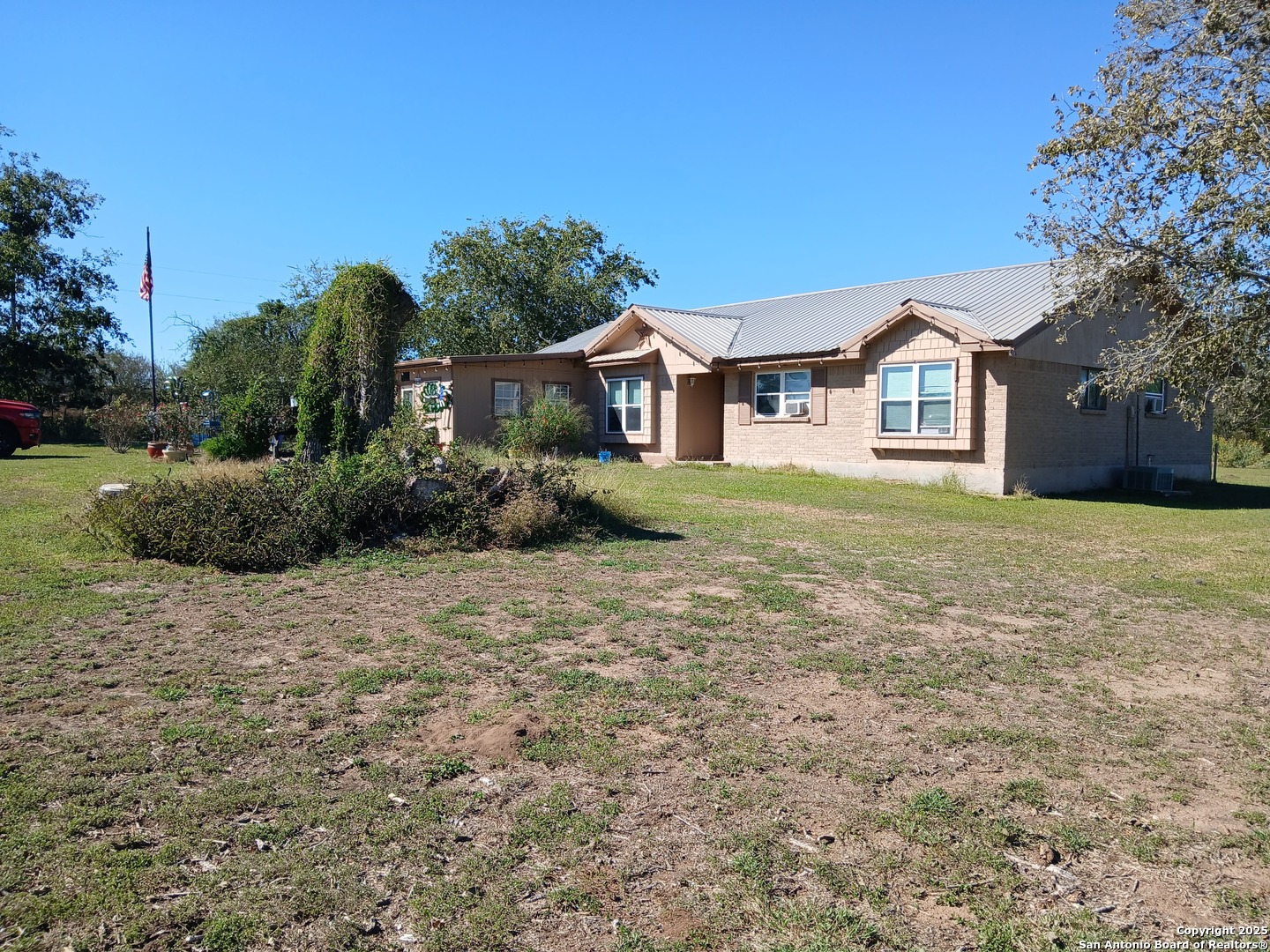 706 Thomaston River Road Cuero TX 77954