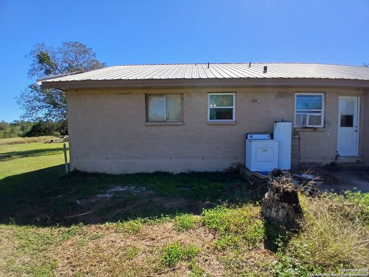 706 Thomaston River Road Cuero TX 77954