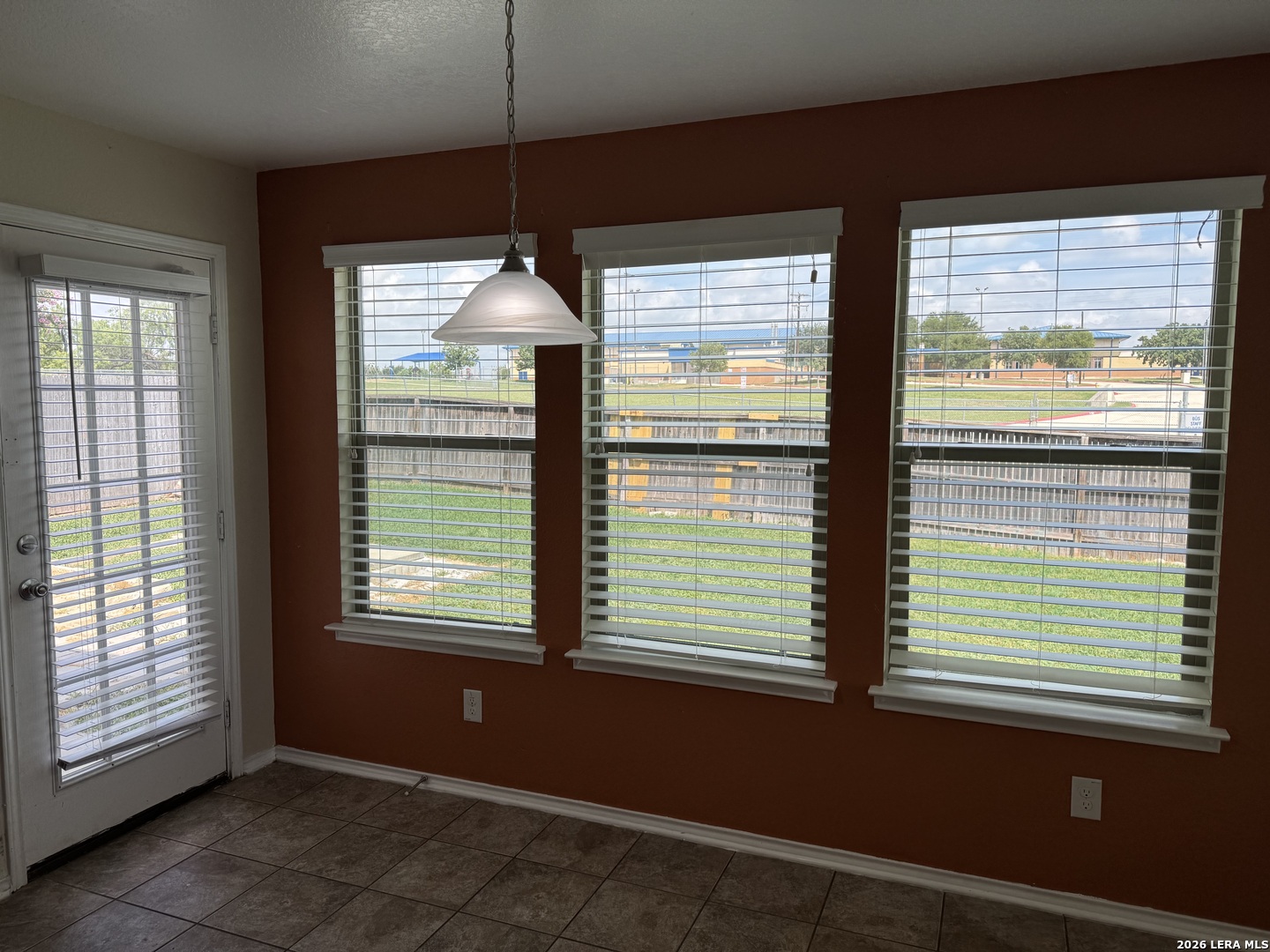 9027 Summit Lake San Antonio TX 78245