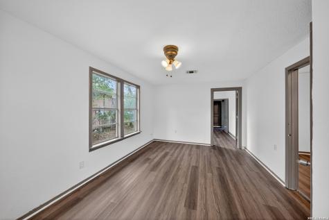807 Eldorado San Antonio TX 78225