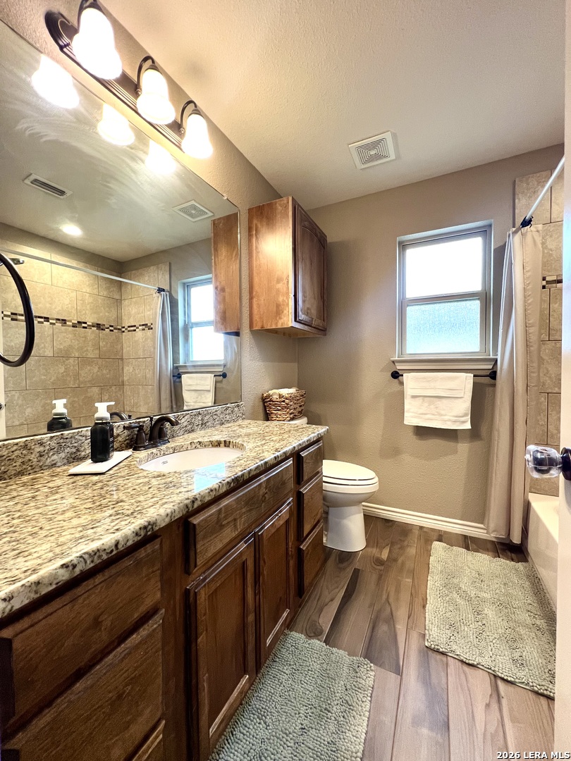 1729 Vista View Pleasanton TX 78064