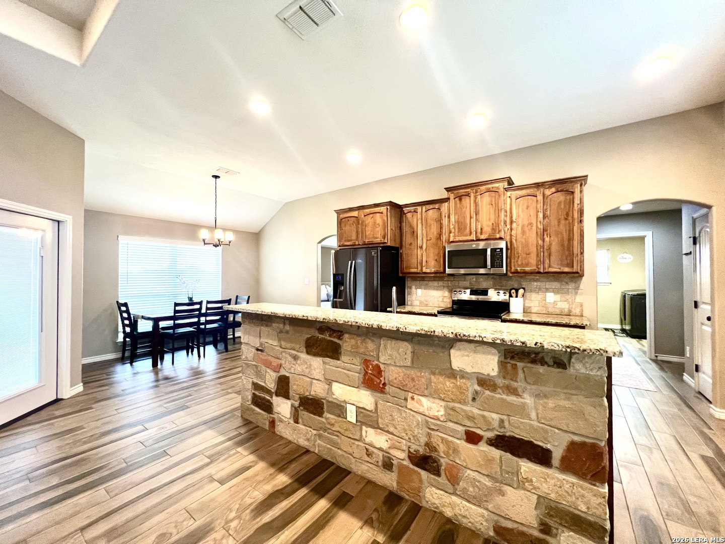 1729 Vista View Pleasanton TX 78064