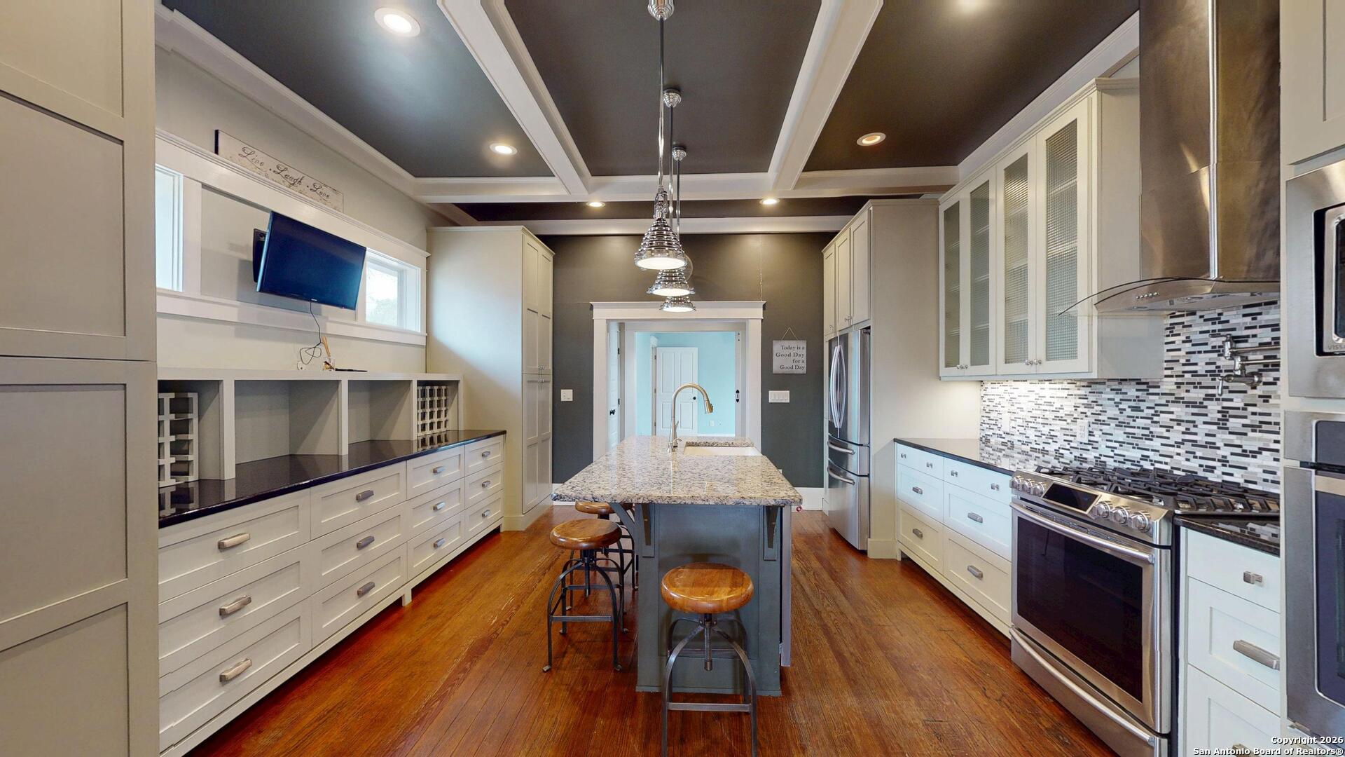 819 W French Place San Antonio TX 78212