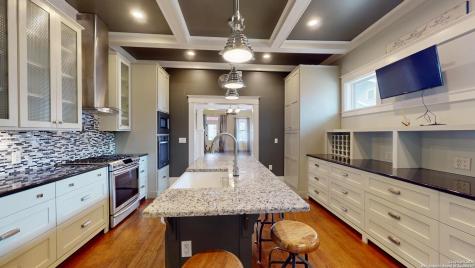 819 W French Place San Antonio TX 78212