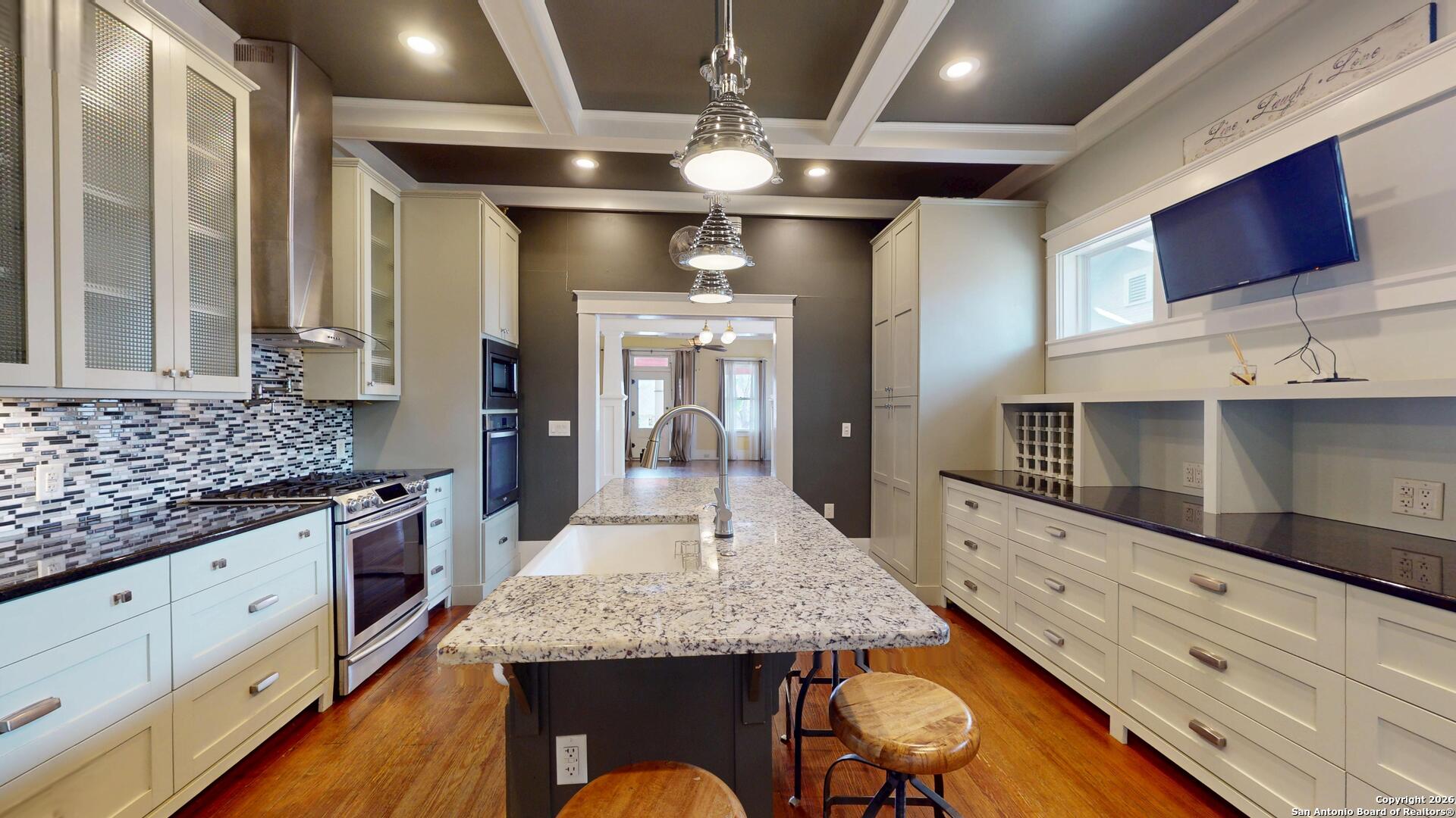 819 W French Place San Antonio TX 78212