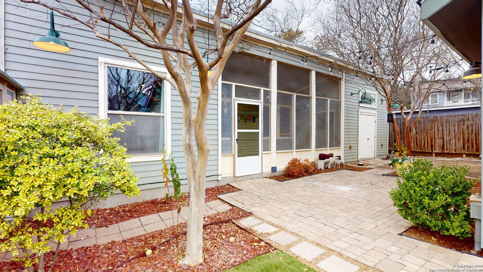 819 W French Place San Antonio TX 78212