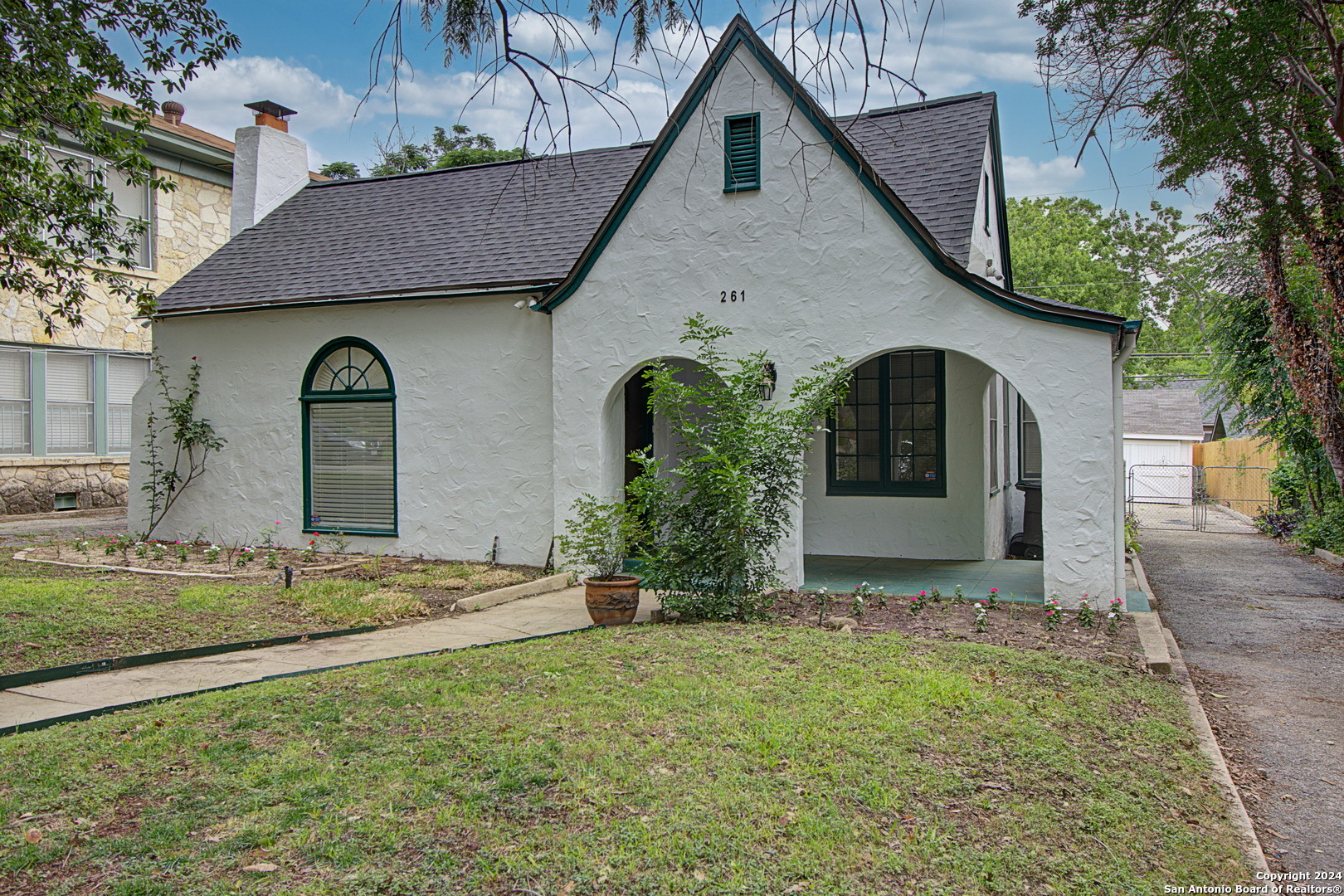 261 E Rosewood Avenue San Antonio TX 78212