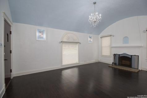 261 E Rosewood Avenue San Antonio TX 78212